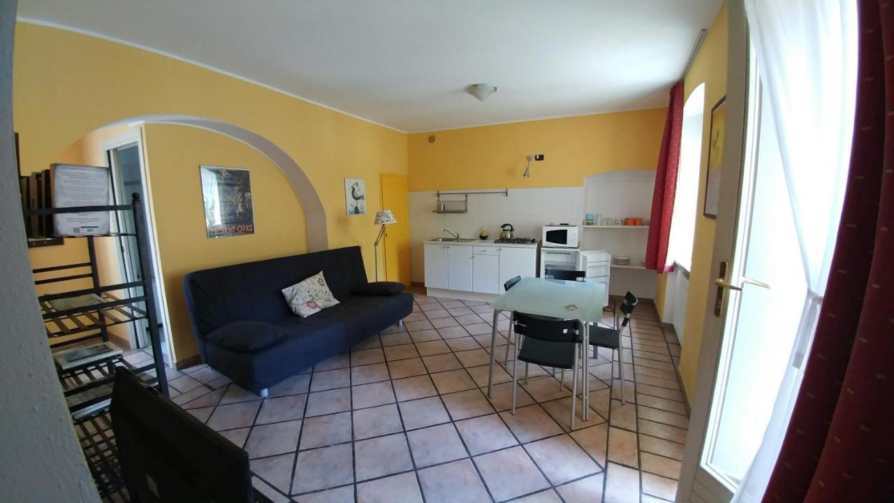 Casa De Giorgis Aparthotel Аоста Екстериор снимка